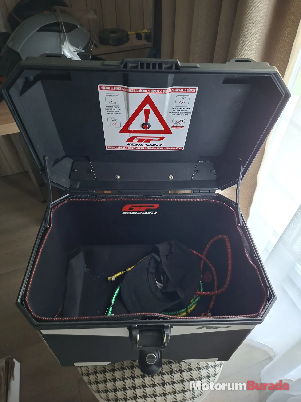 Gp Kompozit 45 lt Topcase