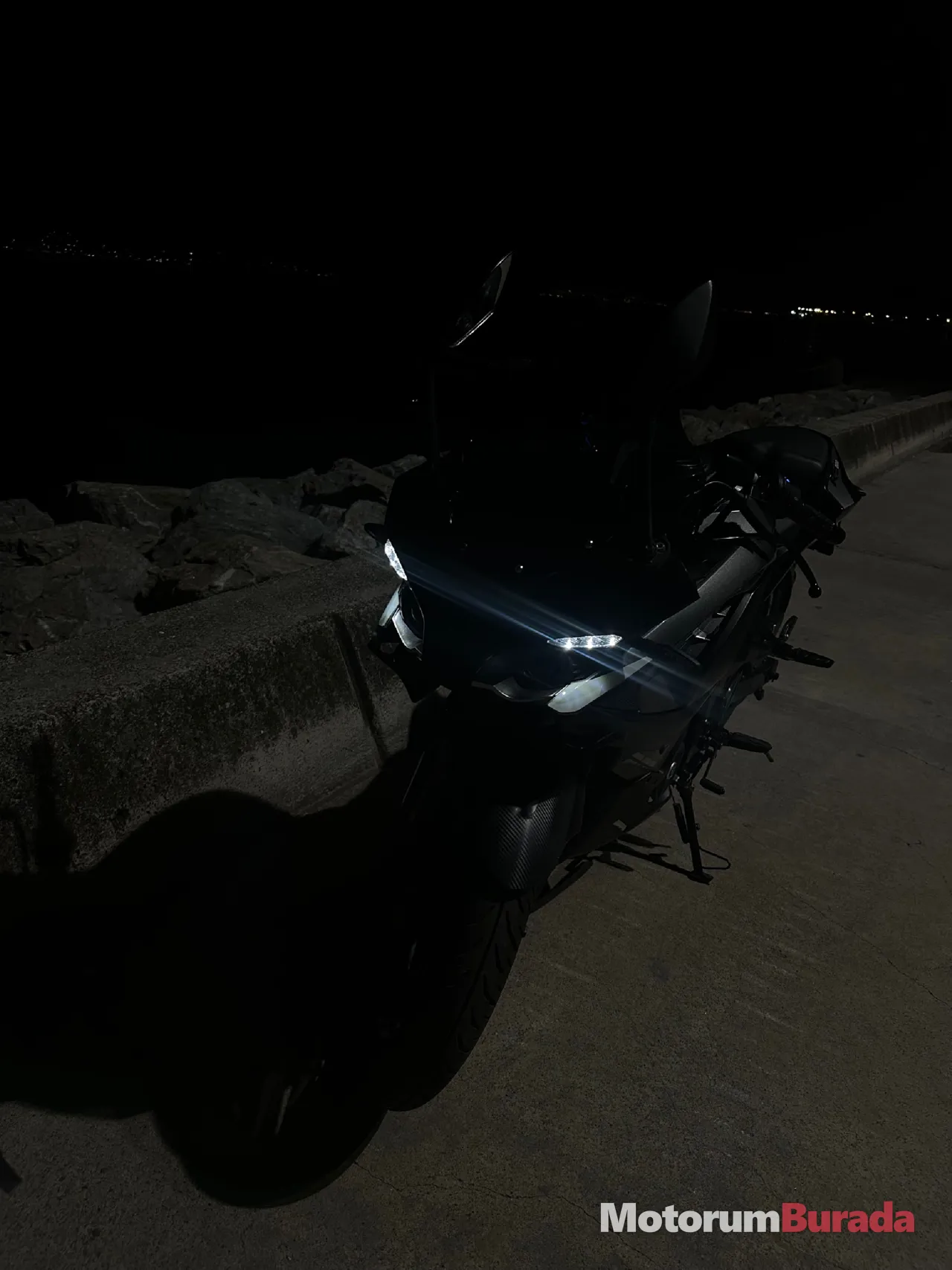 🏍️ 2024 BAJAJ PULSAR RS200 – TEMİZ, DÜŞÜK KM